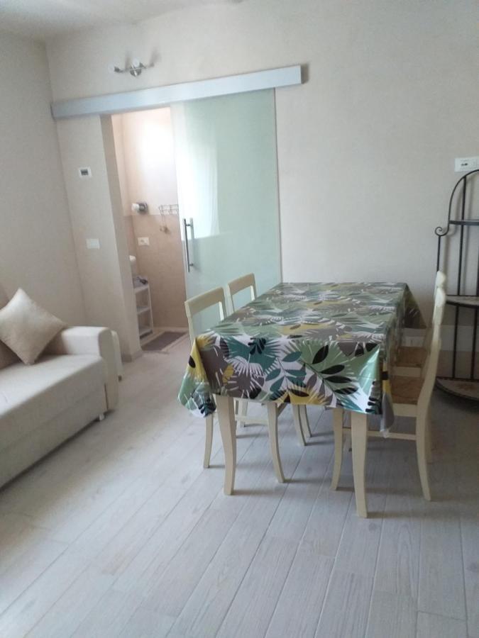 הוילה סרזאנה Casa Di Vecchio Borgo מראה חיצוני תמונה
