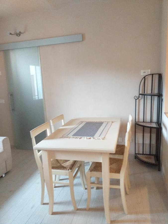 הוילה סרזאנה Casa Di Vecchio Borgo מראה חיצוני תמונה