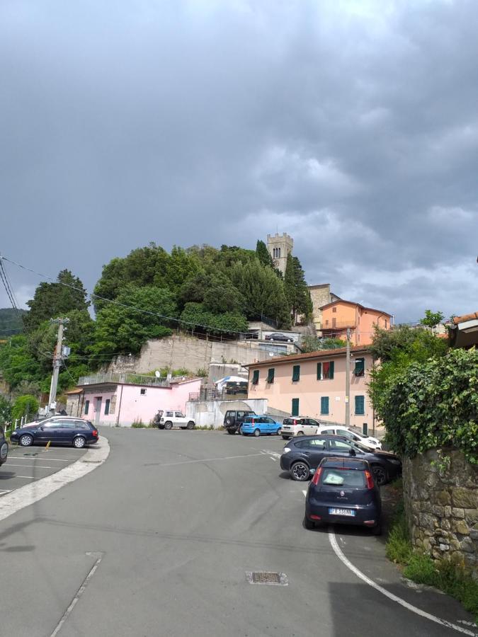 הוילה סרזאנה Casa Di Vecchio Borgo מראה חיצוני תמונה