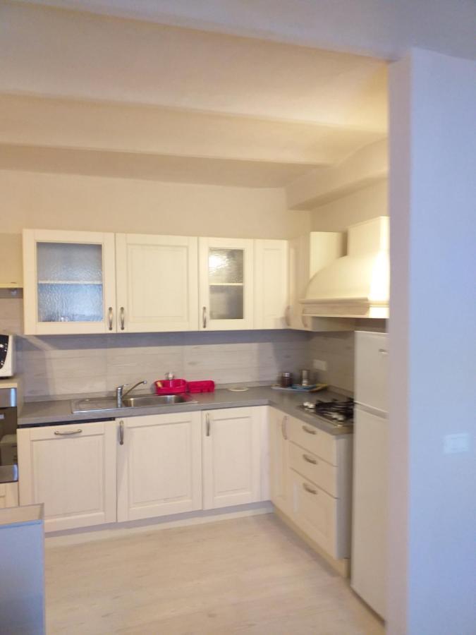 הוילה סרזאנה Casa Di Vecchio Borgo מראה חיצוני תמונה